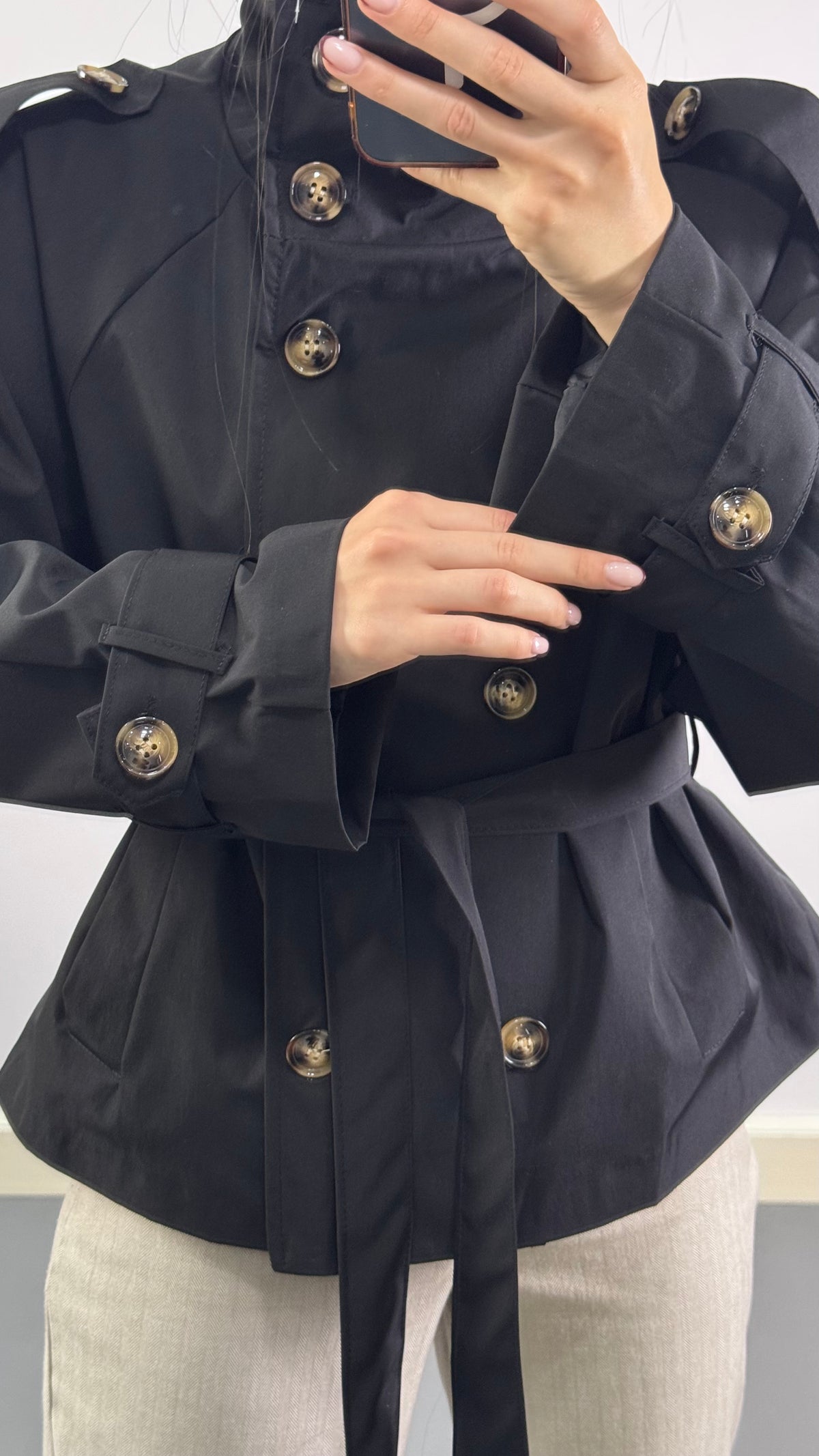 Trench court |Noir
