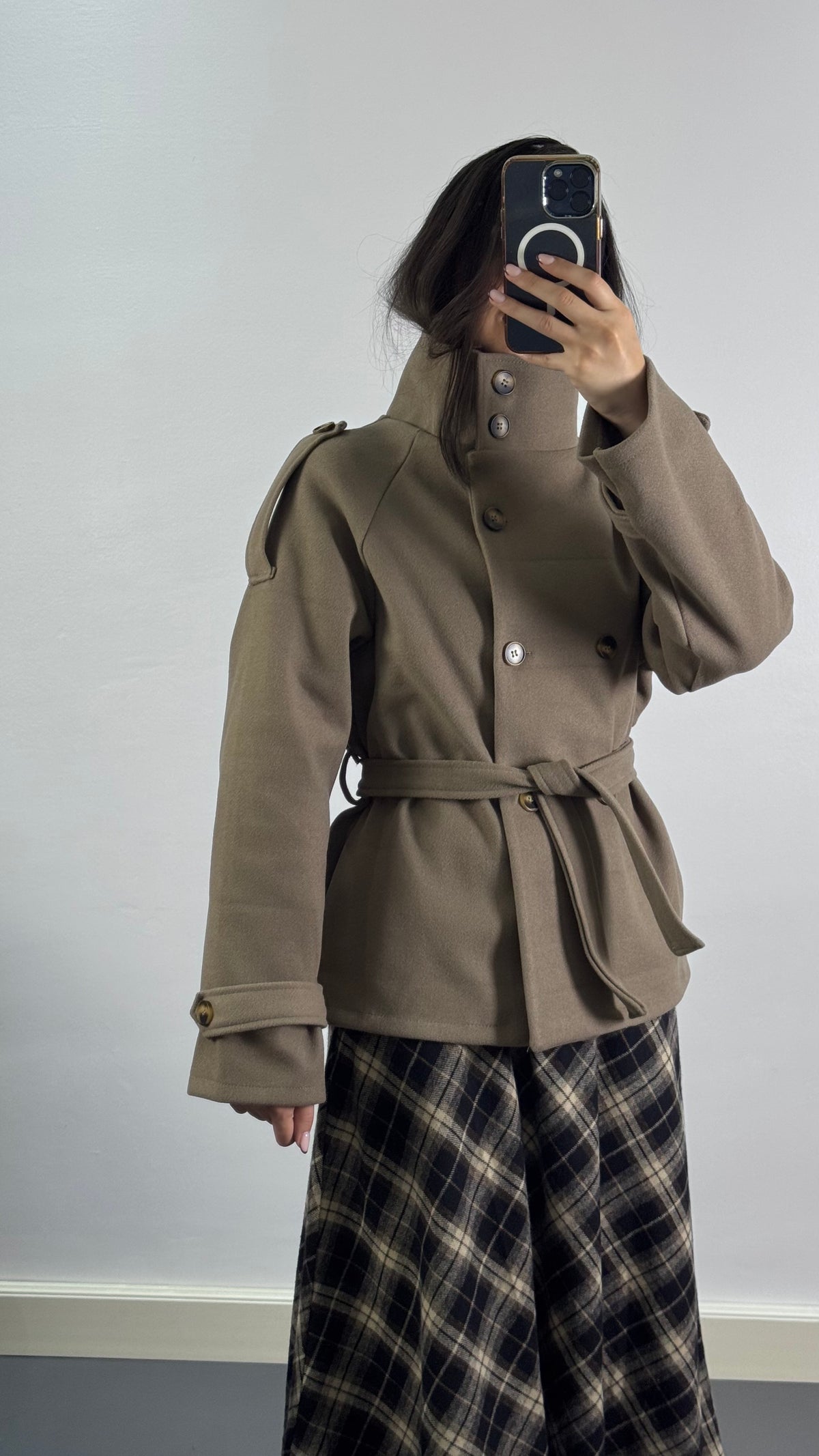 Trench court |Taupe