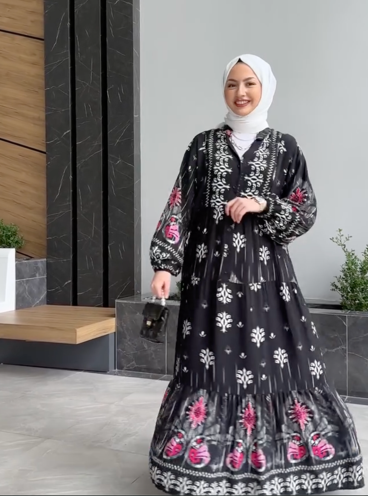 Robe Ronisa