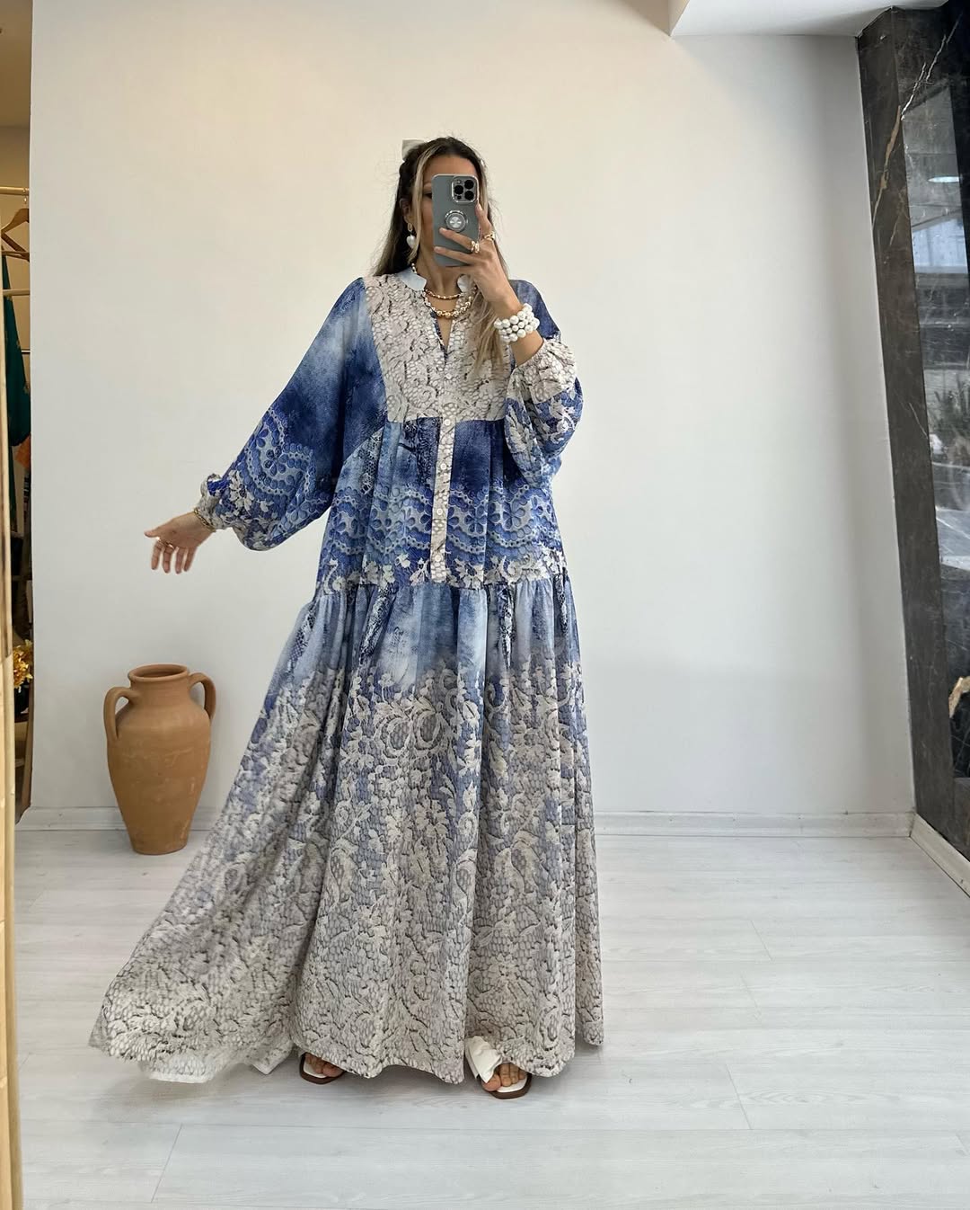 Robe Victoria